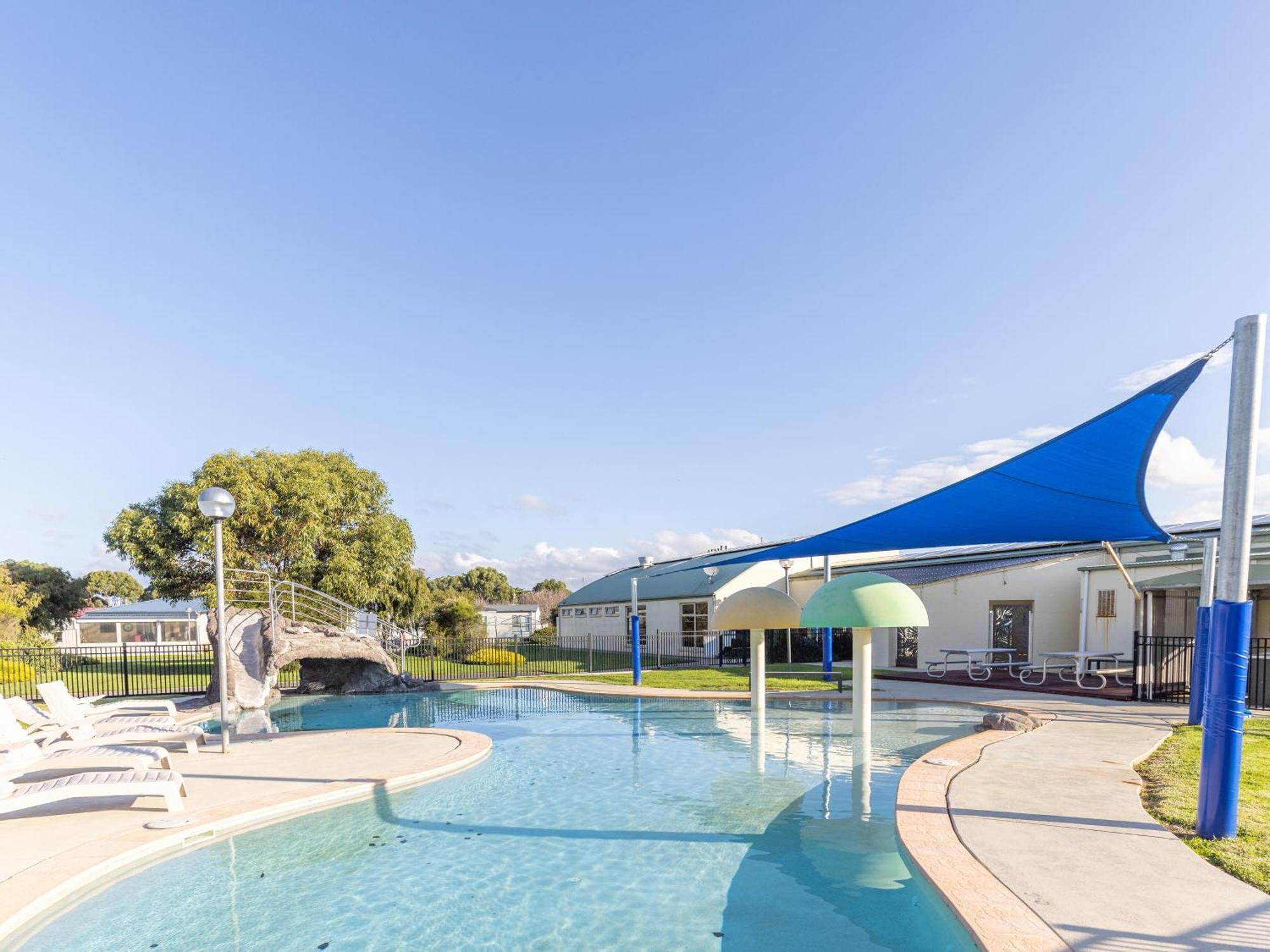 Nrma Warrnambool Riverside Holiday Park Eksteriør billede