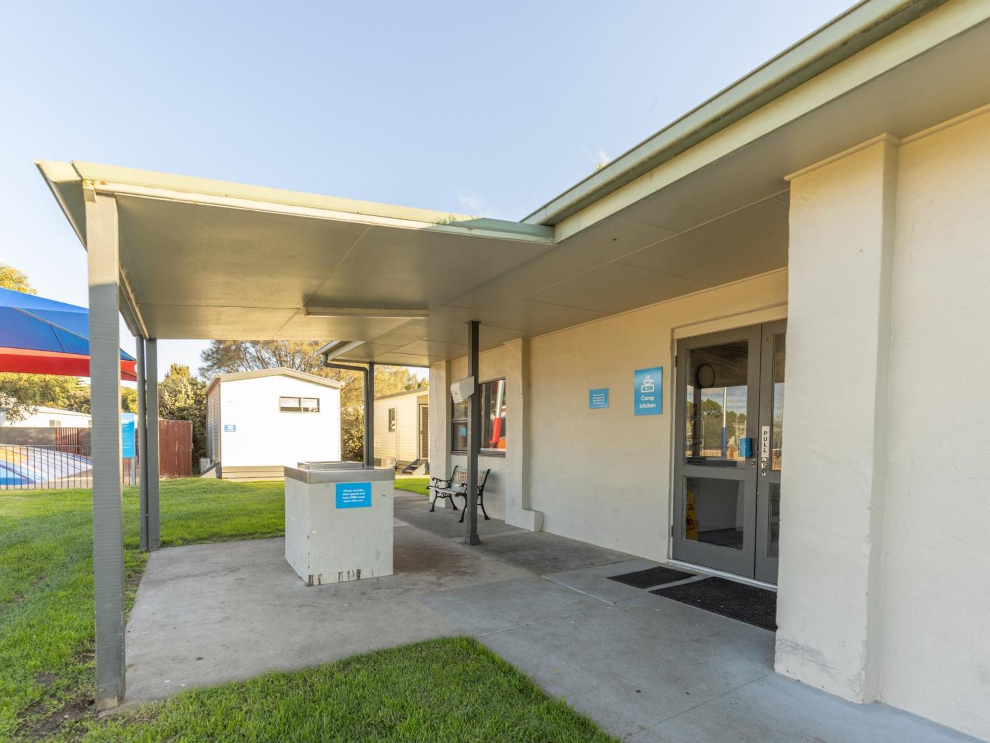 Nrma Warrnambool Riverside Holiday Park Eksteriør billede