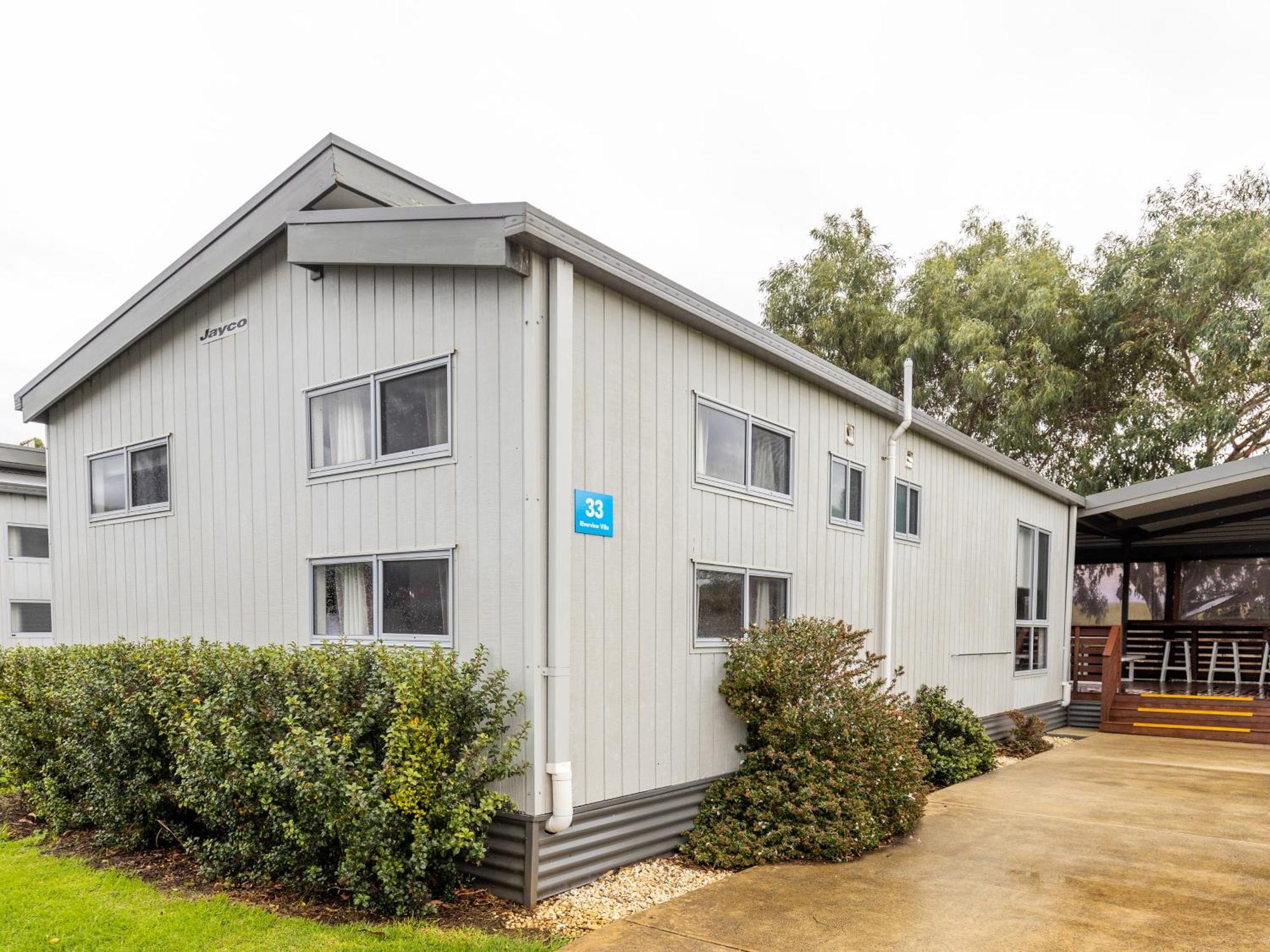 Nrma Warrnambool Riverside Holiday Park Værelse billede
