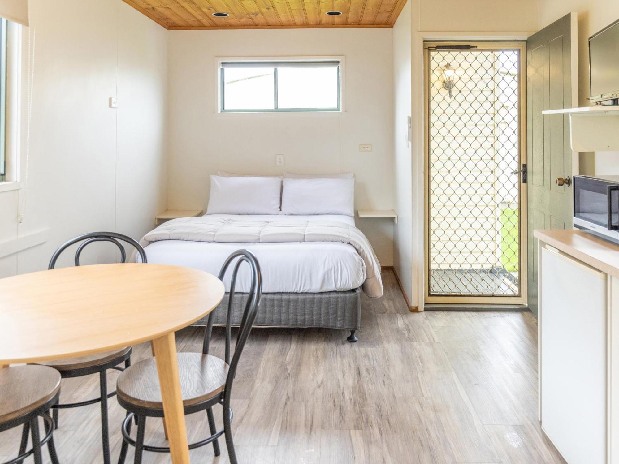 Nrma Warrnambool Riverside Holiday Park Værelse billede